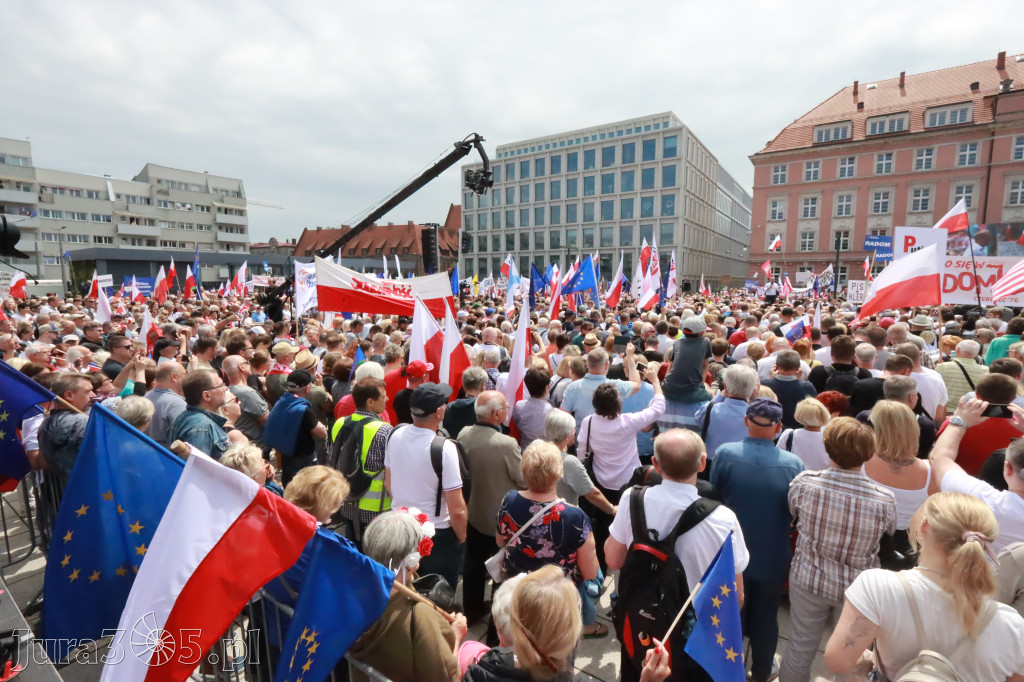 Fotorelacja: Wiec Donalda Tuska we Wrocławiu.