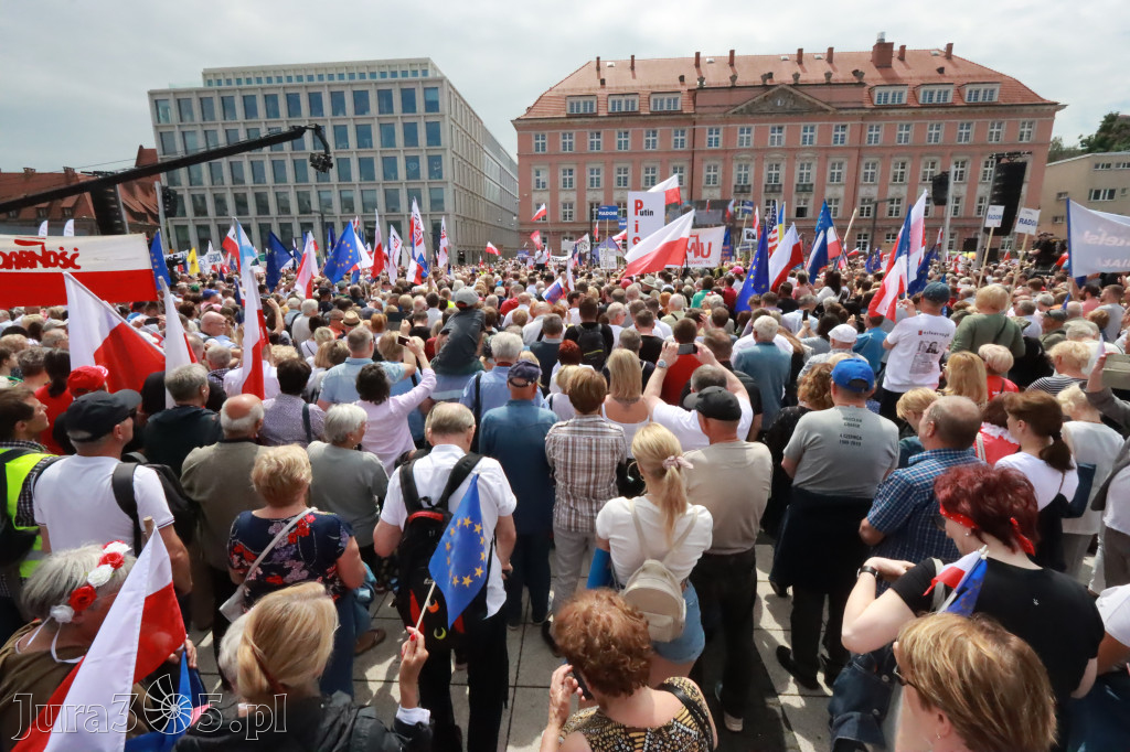 Fotorelacja: Wiec Donalda Tuska we Wrocławiu.