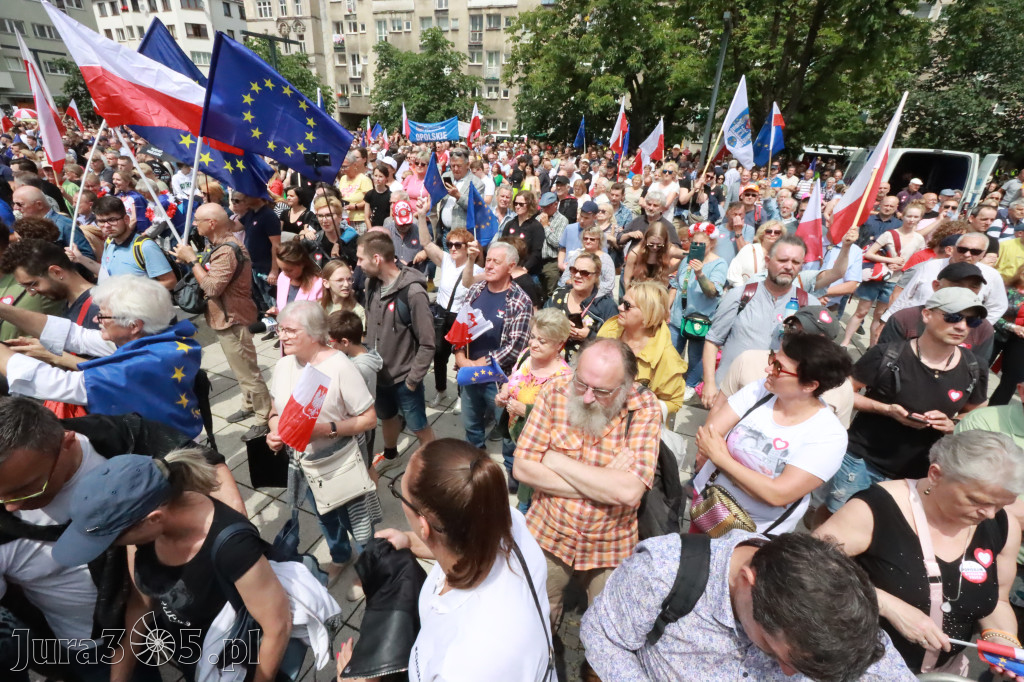 Fotorelacja: Wiec Donalda Tuska we Wrocławiu.