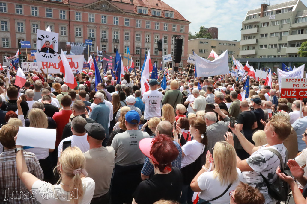 Fotorelacja: Wiec Donalda Tuska we Wrocławiu.
