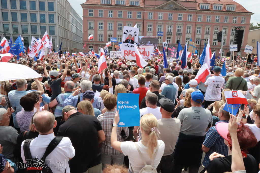 Fotorelacja: Wiec Donalda Tuska we Wrocławiu.