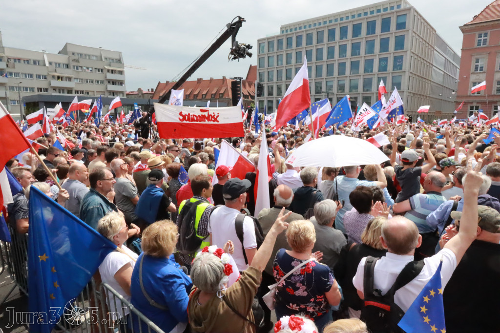 Fotorelacja: Wiec Donalda Tuska we Wrocławiu.