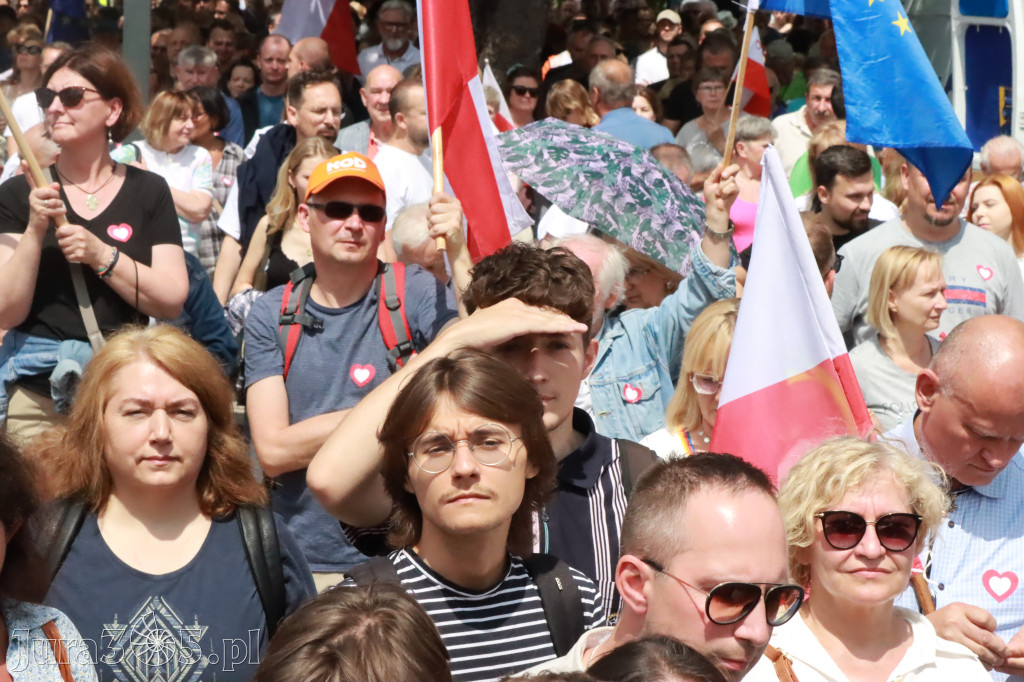 Fotorelacja: Wiec Donalda Tuska we Wrocławiu.
