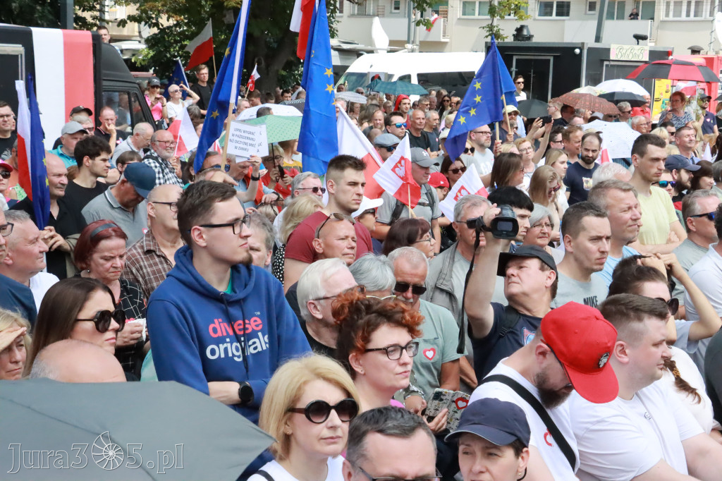 Fotorelacja: Wiec Donalda Tuska we Wrocławiu.