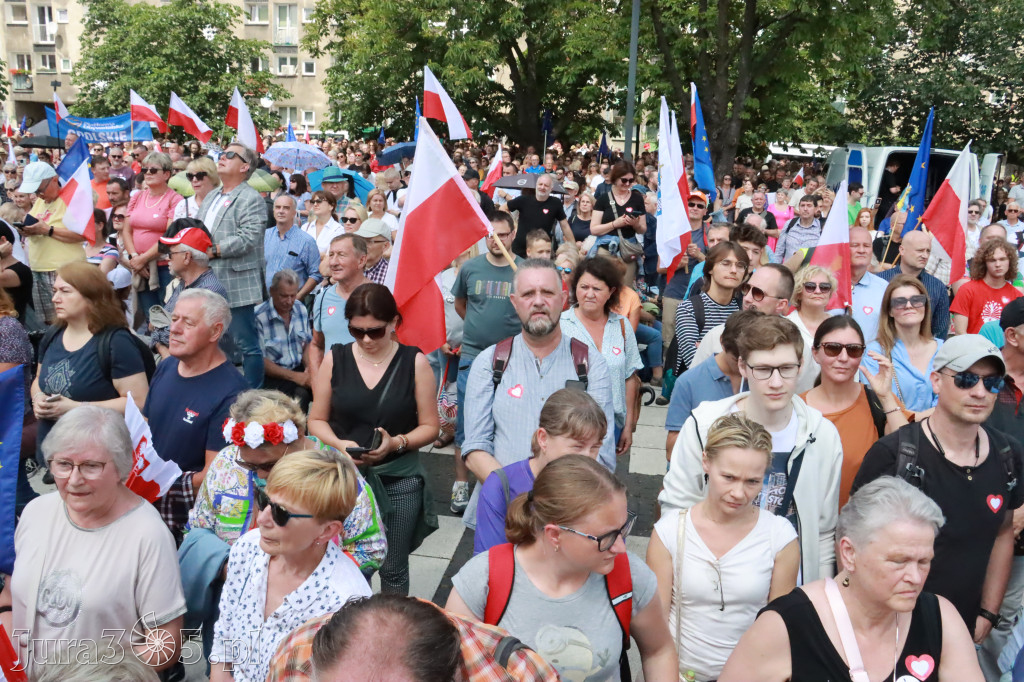 Fotorelacja: Wiec Donalda Tuska we Wrocławiu.