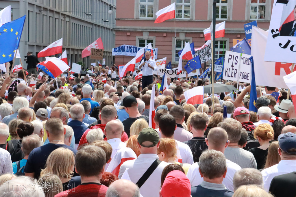 Fotorelacja: Wiec Donalda Tuska we Wrocławiu.