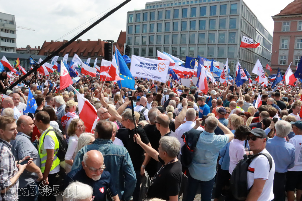 Fotorelacja: Wiec Donalda Tuska we Wrocławiu.