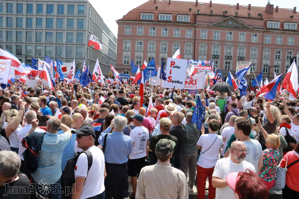 Fotorelacja: Wiec Donalda Tuska we Wrocławiu.