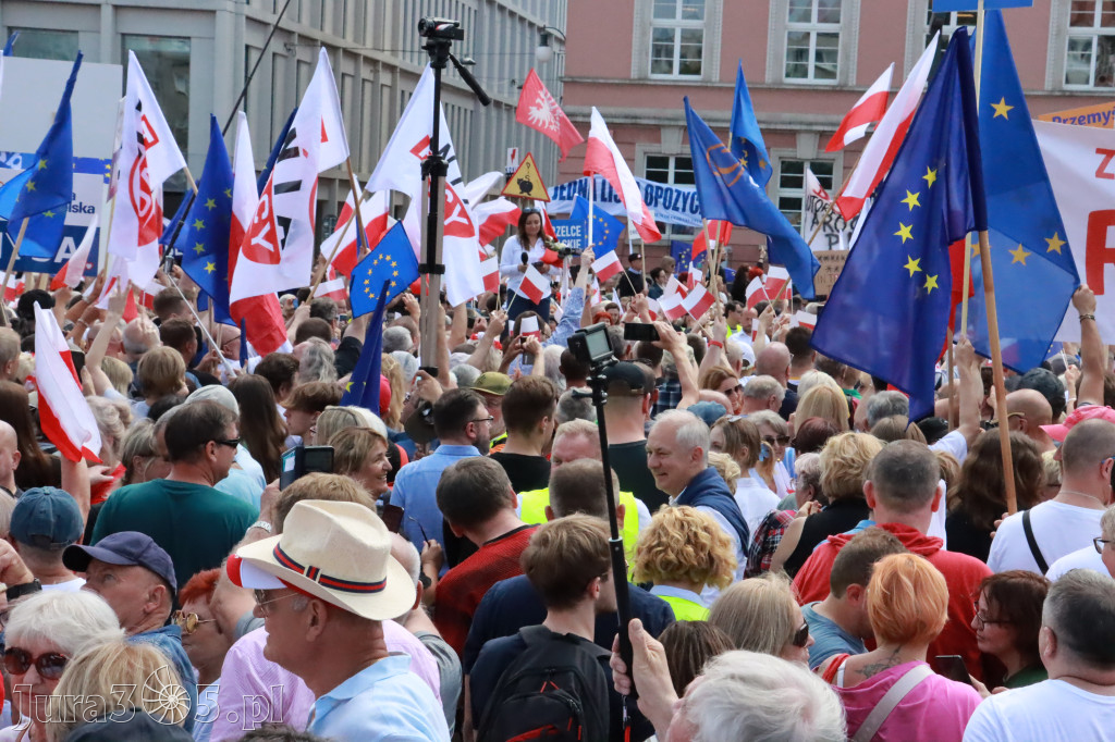 Fotorelacja: Wiec Donalda Tuska we Wrocławiu.
