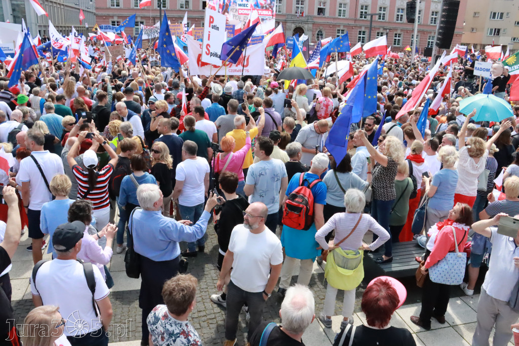 Fotorelacja: Wiec Donalda Tuska we Wrocławiu.