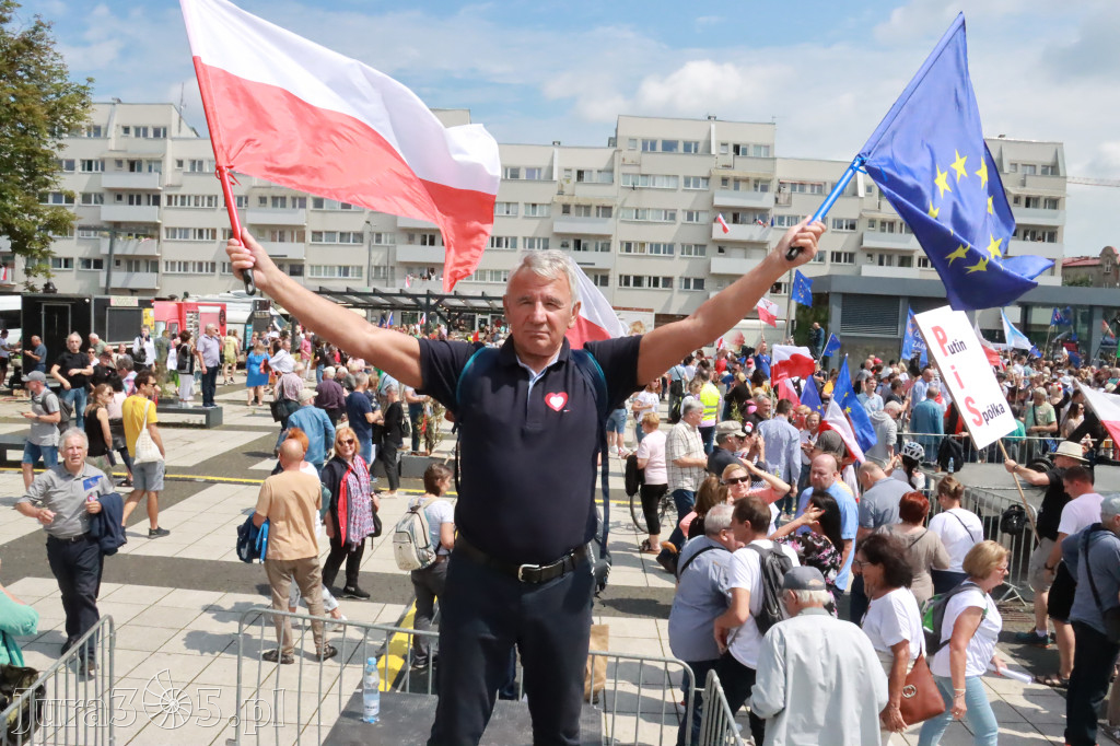 Fotorelacja: Wiec Donalda Tuska we Wrocławiu.