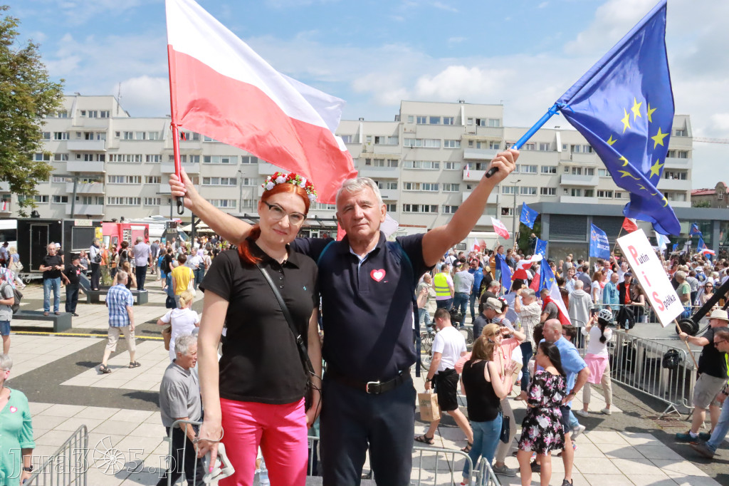 Fotorelacja: Wiec Donalda Tuska we Wrocławiu.