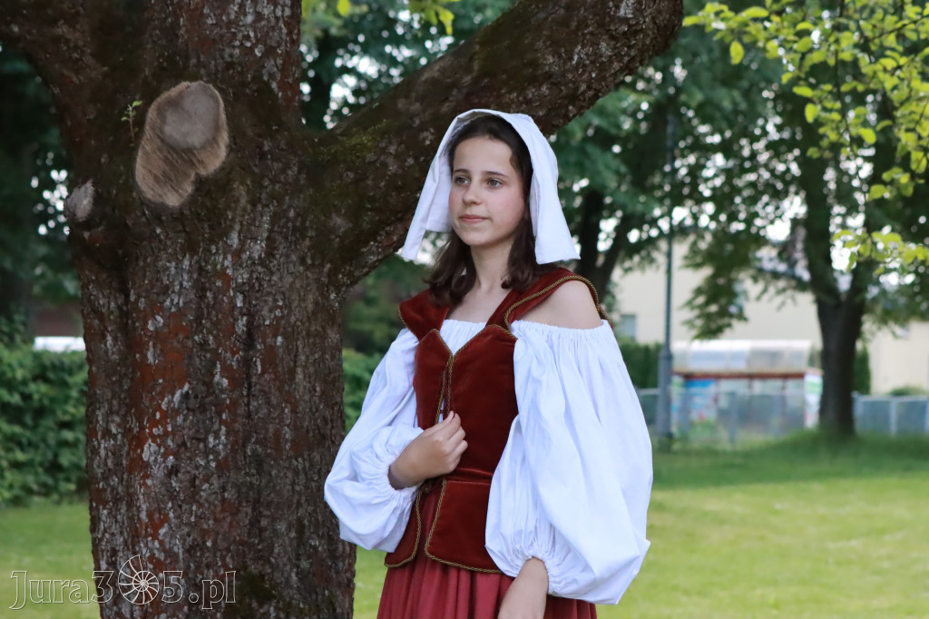Fotorelacja: Pokaz Mody Historycznej - Włodowice.