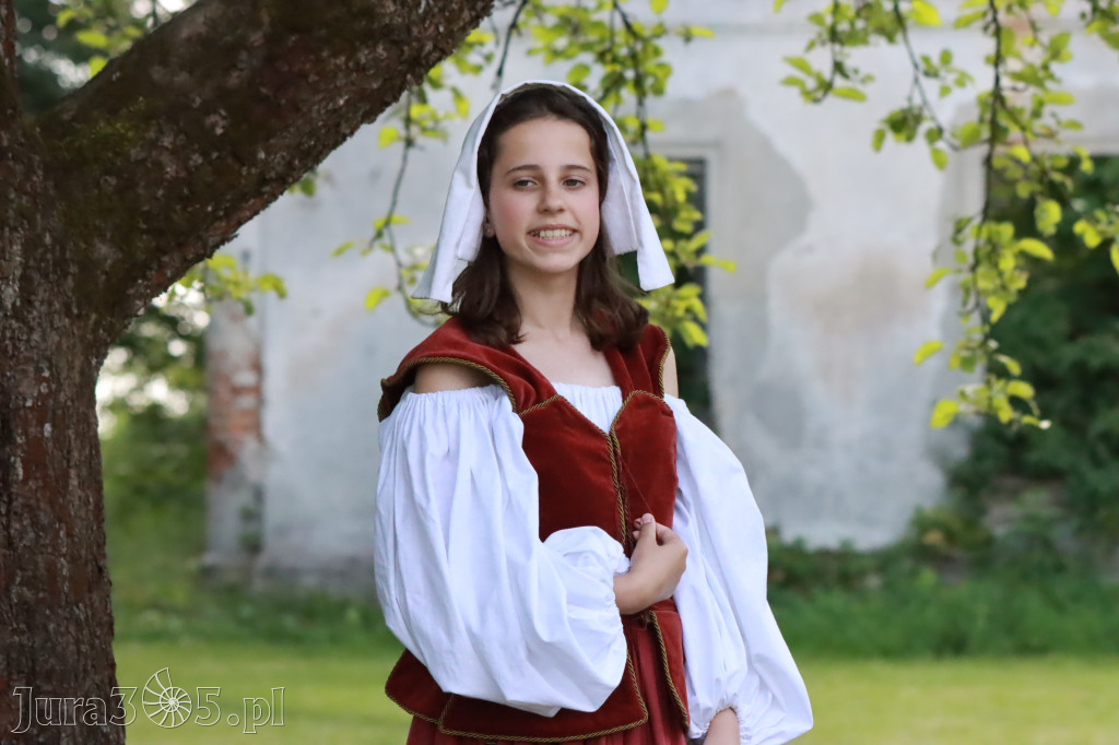 Fotorelacja: Pokaz Mody Historycznej - Włodowice.