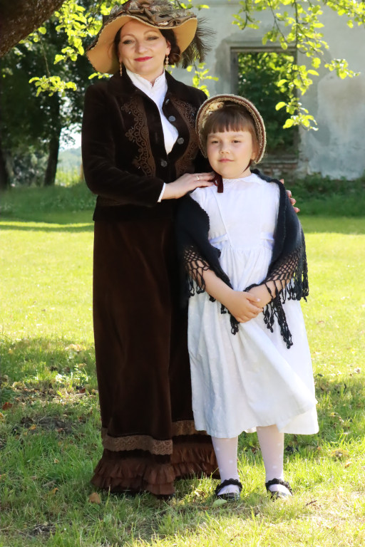 Fotorelacja: Pokaz Mody Historycznej - Włodowice.