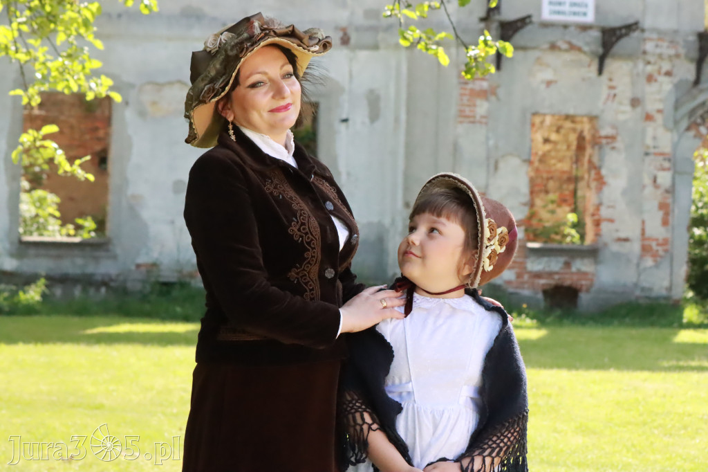 Fotorelacja: Pokaz Mody Historycznej - Włodowice.