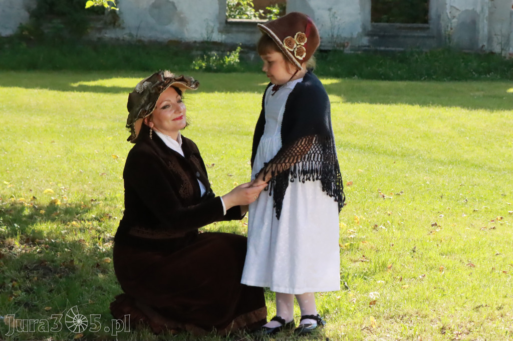 Fotorelacja: Pokaz Mody Historycznej - Włodowice.