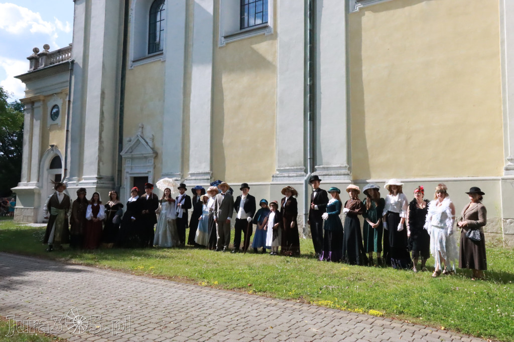 Fotorelacja: Pokaz Mody Historycznej - Włodowice.