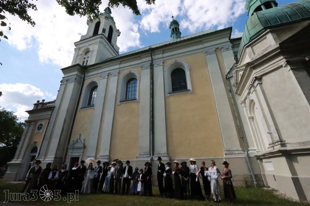 Fotorelacja: Pokaz Mody Historycznej - Włodowice.