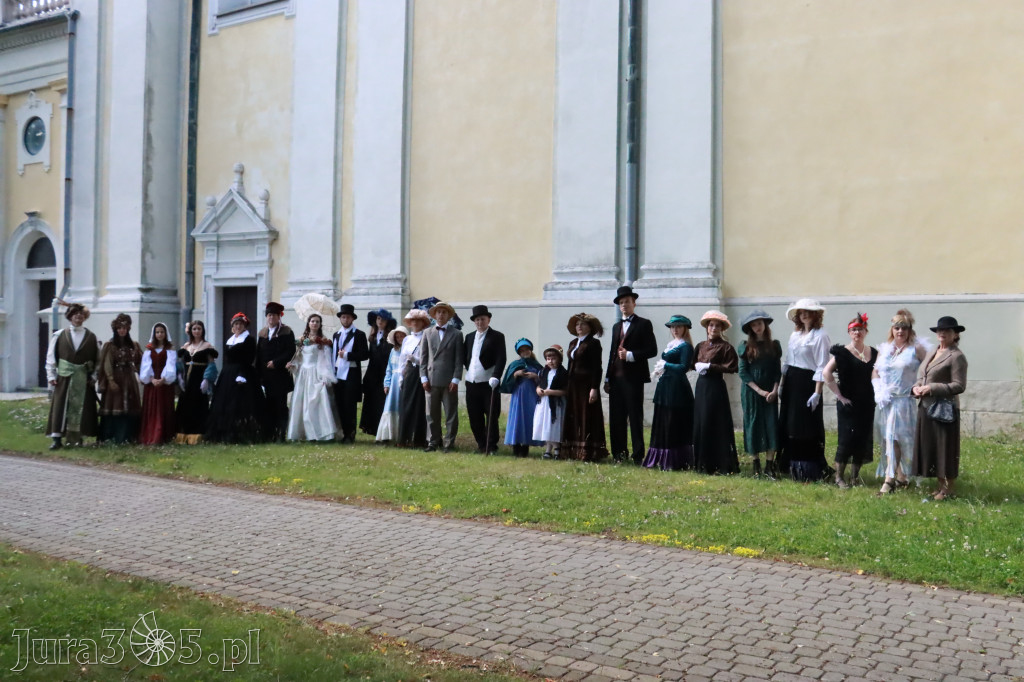 Fotorelacja: Pokaz Mody Historycznej - Włodowice.