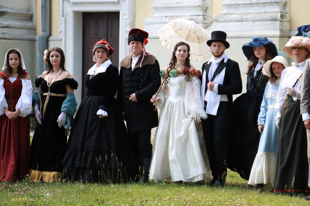 Fotorelacja: Pokaz Mody Historycznej - Włodowice.