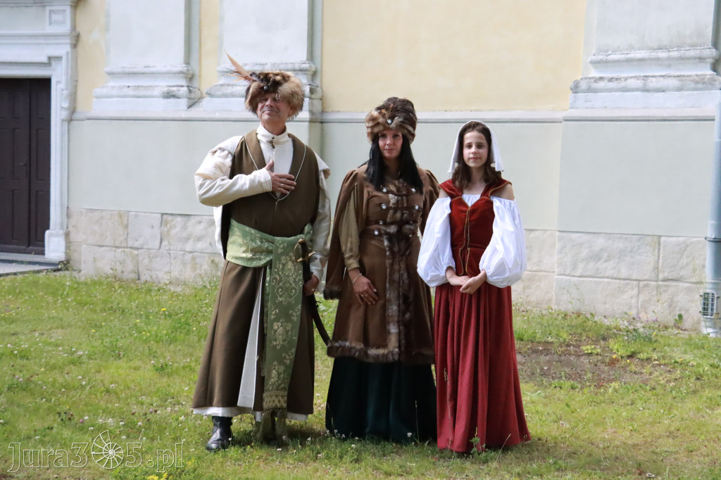 Fotorelacja: Pokaz Mody Historycznej - Włodowice.