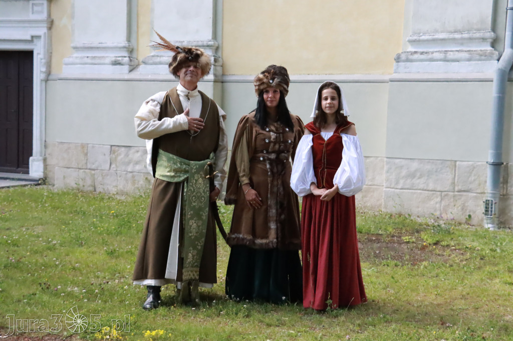 Fotorelacja: Pokaz Mody Historycznej - Włodowice.