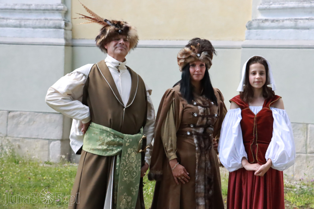 Fotorelacja: Pokaz Mody Historycznej - Włodowice.