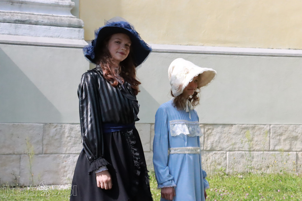Fotorelacja: Pokaz Mody Historycznej - Włodowice.