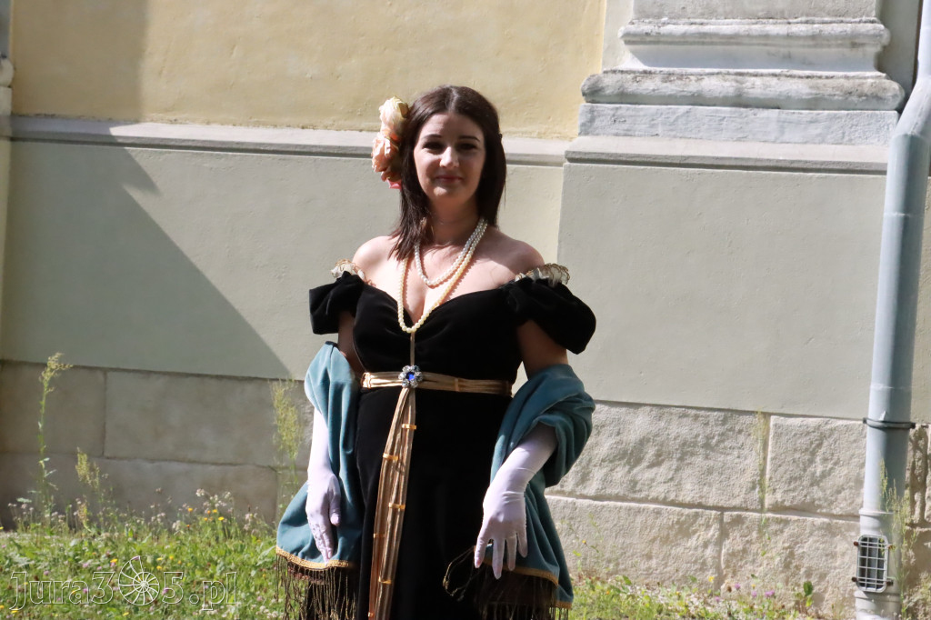 Fotorelacja: Pokaz Mody Historycznej - Włodowice.