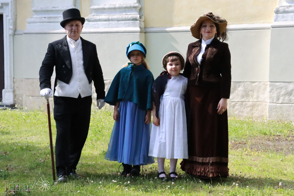Fotorelacja: Pokaz Mody Historycznej - Włodowice.