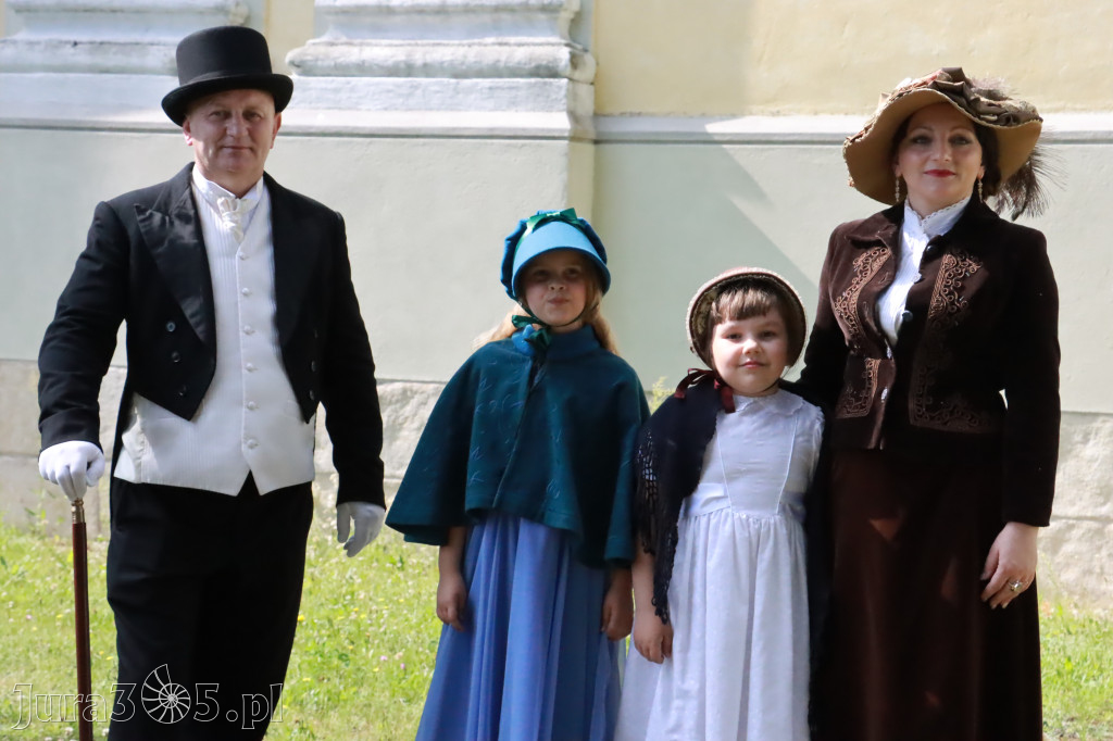 Fotorelacja: Pokaz Mody Historycznej - Włodowice.