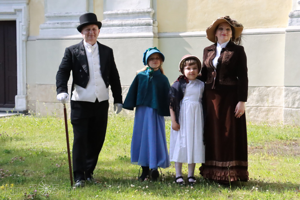 Fotorelacja: Pokaz Mody Historycznej - Włodowice.