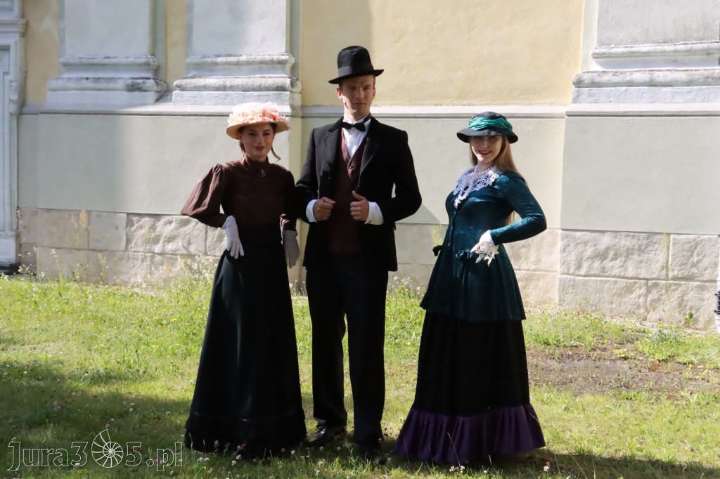 Fotorelacja: Pokaz Mody Historycznej - Włodowice.