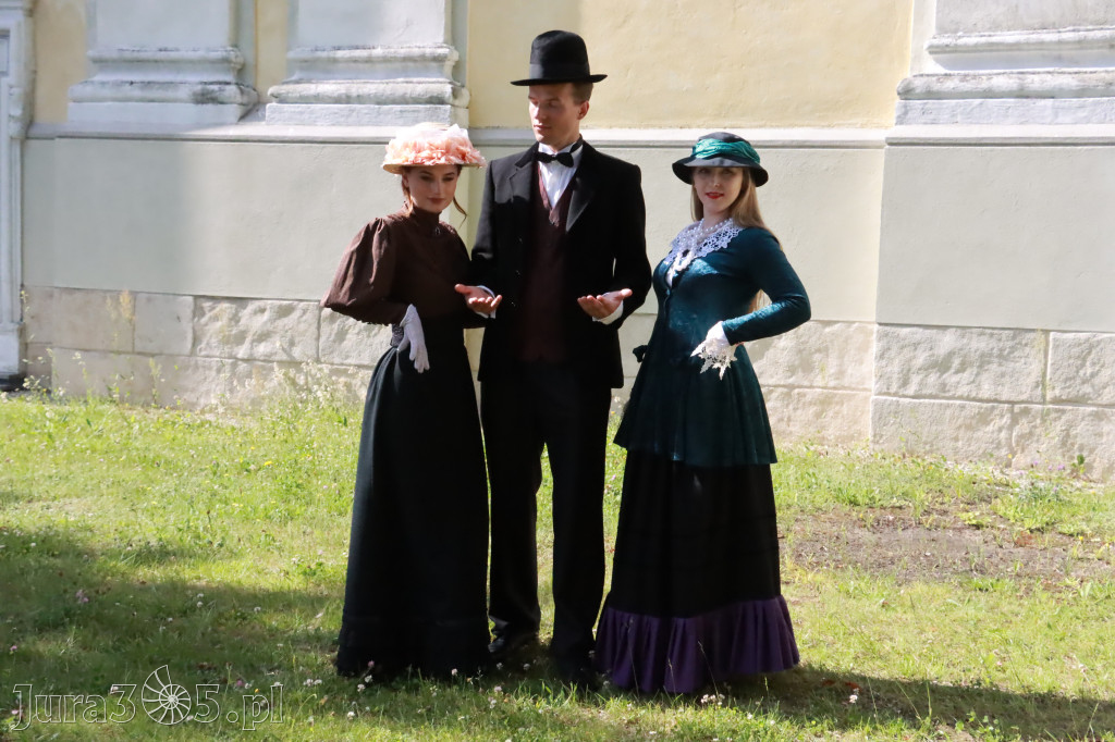 Fotorelacja: Pokaz Mody Historycznej - Włodowice.