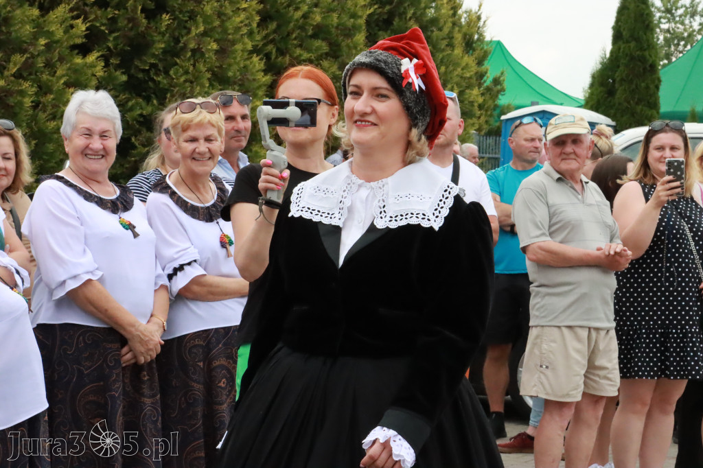 Fotorelacja: Pokazem Mody Historycznej we Włodowicach.