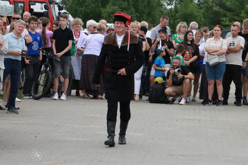 Fotorelacja: Pokazem Mody Historycznej we Włodowicach.
