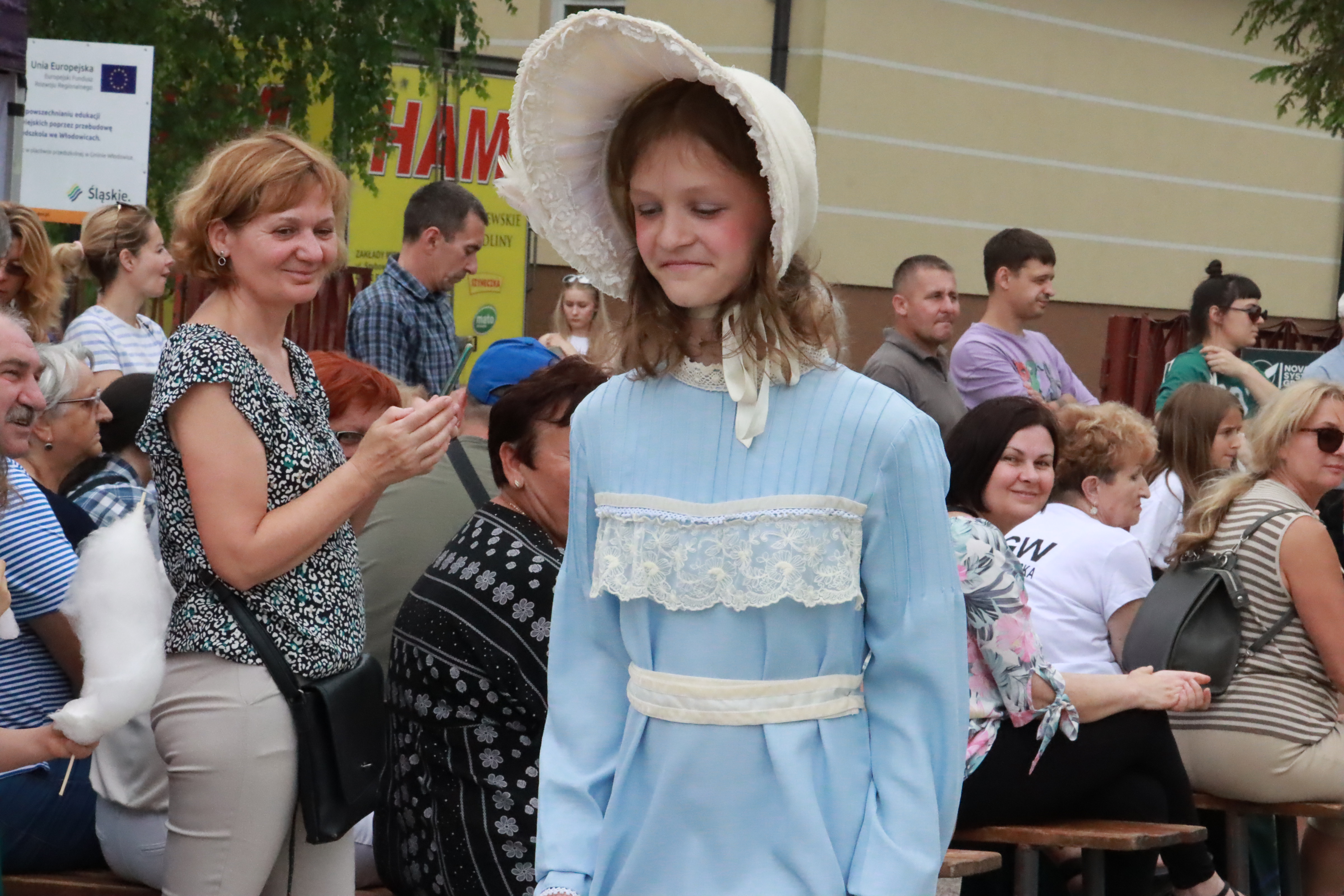 Fotorelacja: Pokazem Mody Historycznej we Włodowicach.