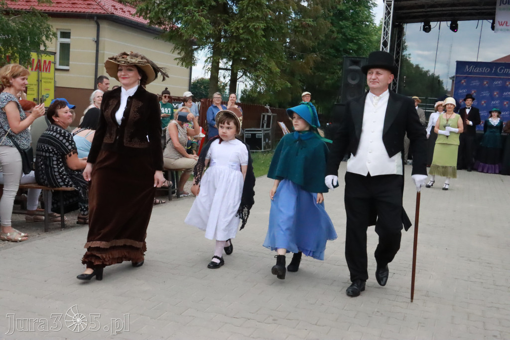 Fotorelacja: Pokazem Mody Historycznej we Włodowicach.