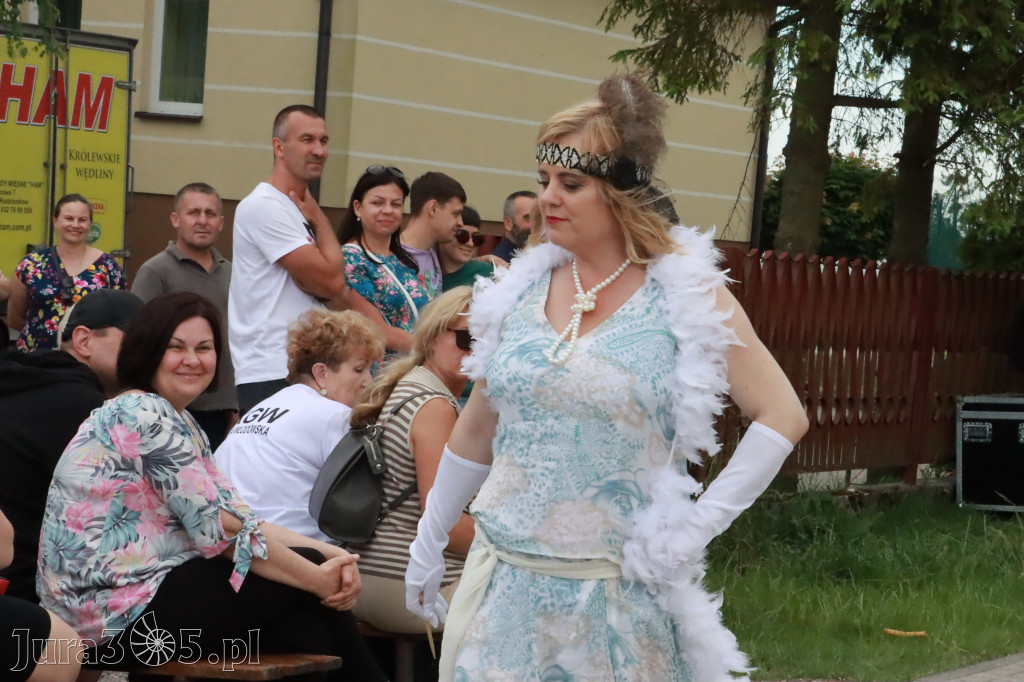 Fotorelacja: Pokazem Mody Historycznej we Włodowicach.