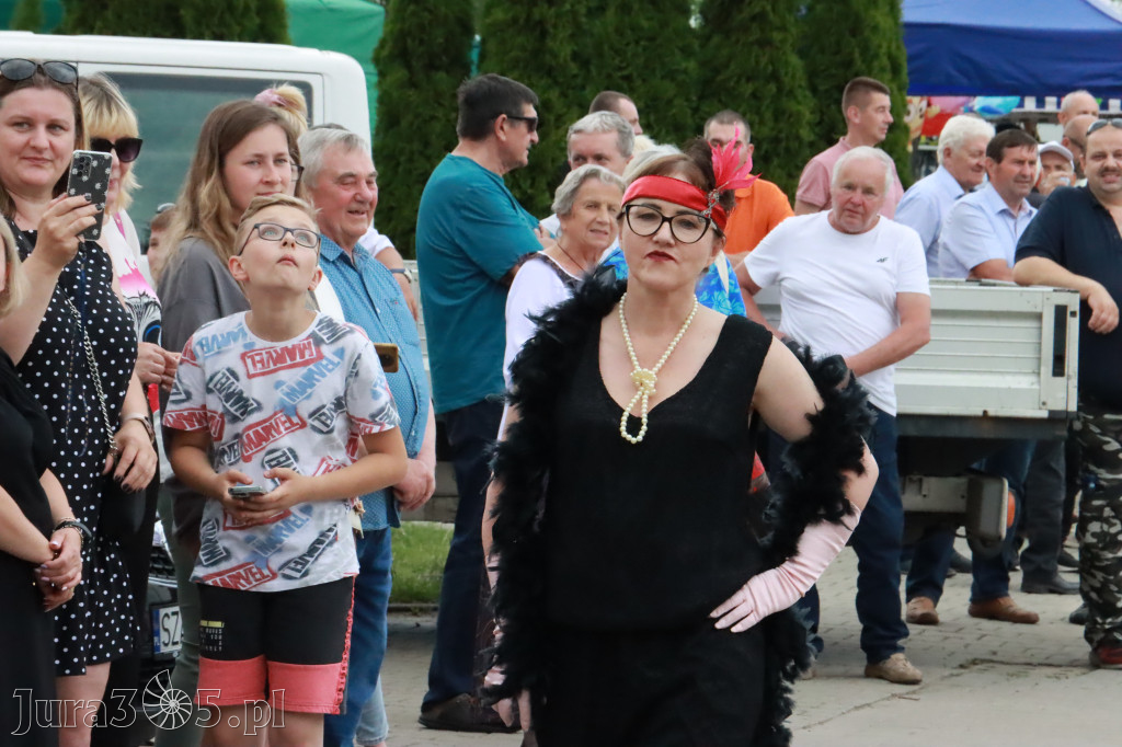 Fotorelacja: Pokazem Mody Historycznej we Włodowicach.