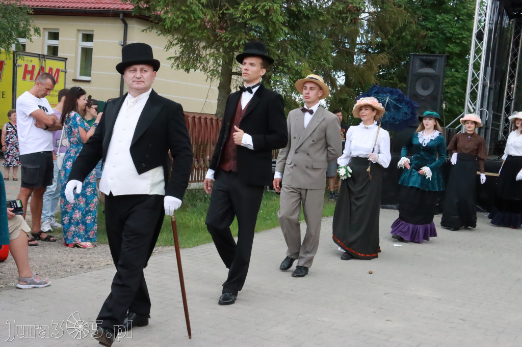 Fotorelacja: Pokazem Mody Historycznej we Włodowicach.