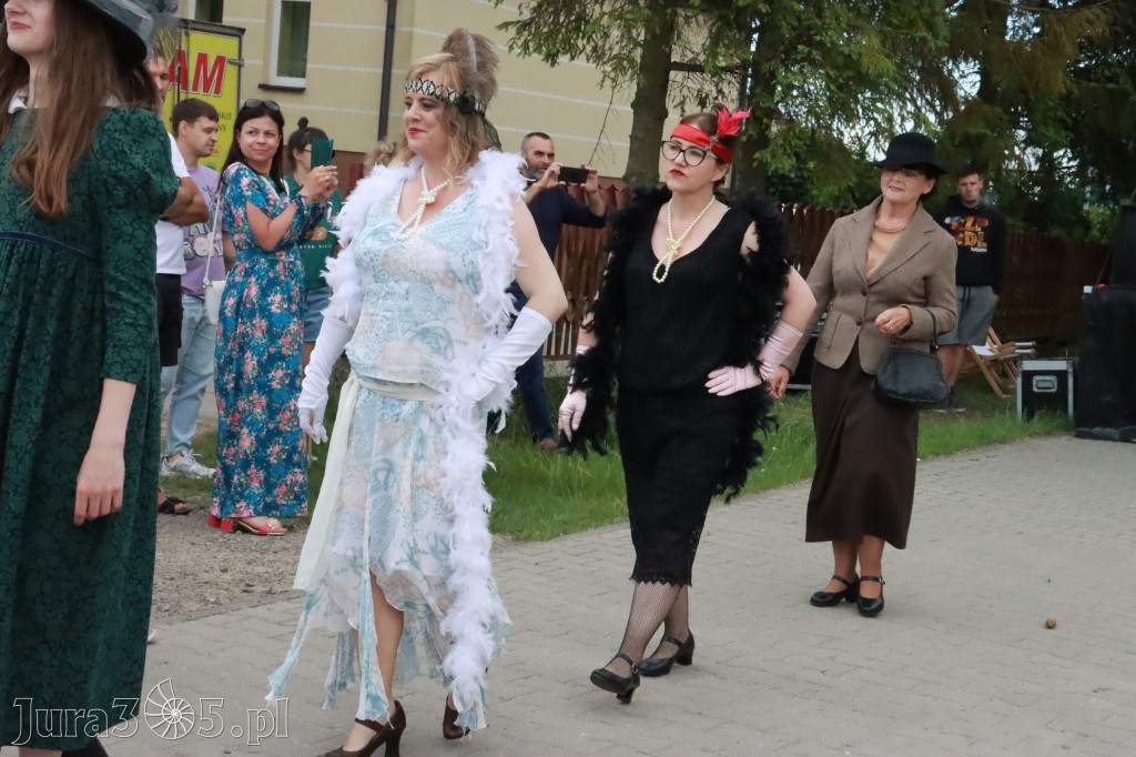 Fotorelacja: Pokazem Mody Historycznej we Włodowicach.