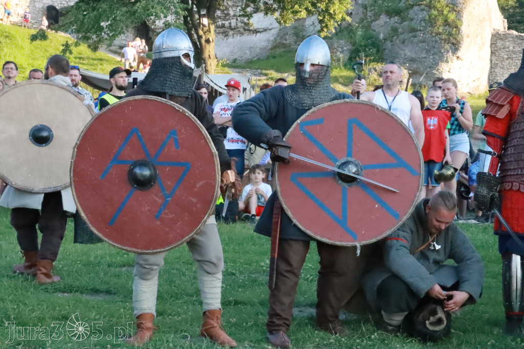 XIX Najazd Barbarzyńców na Zamku Ogrodzieniec.