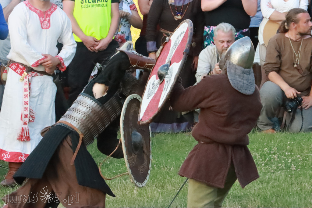 XIX Najazd Barbarzyńców na Zamku Ogrodzieniec.