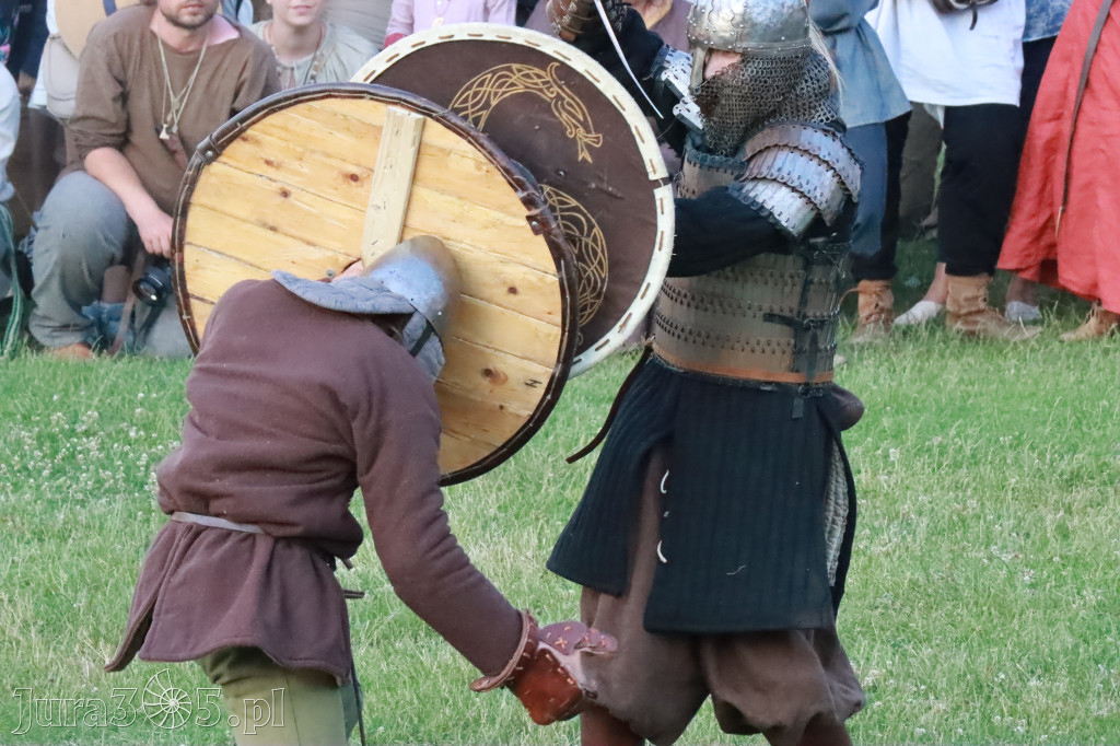 XIX Najazd Barbarzyńców na Zamku Ogrodzieniec.