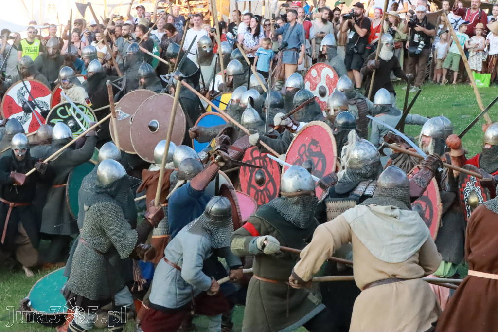 XIX Najazd Barbarzyńców na Zamku Ogrodzieniec.