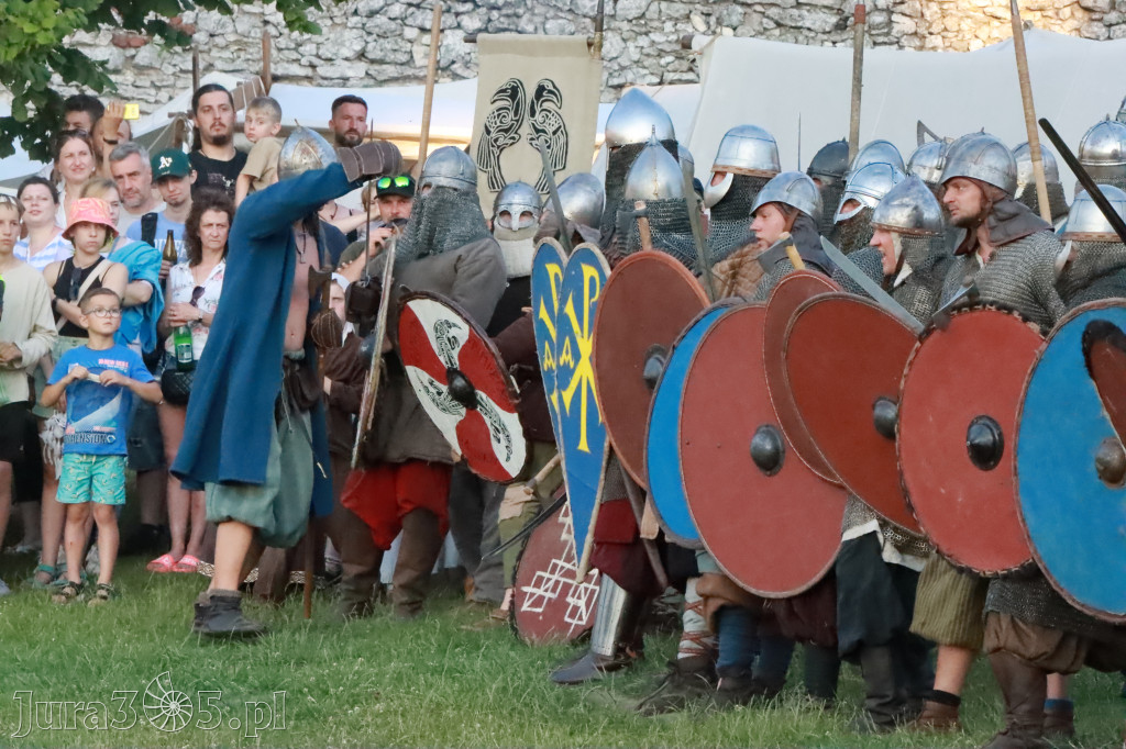 XIX Najazd Barbarzyńców na Zamku Ogrodzieniec.