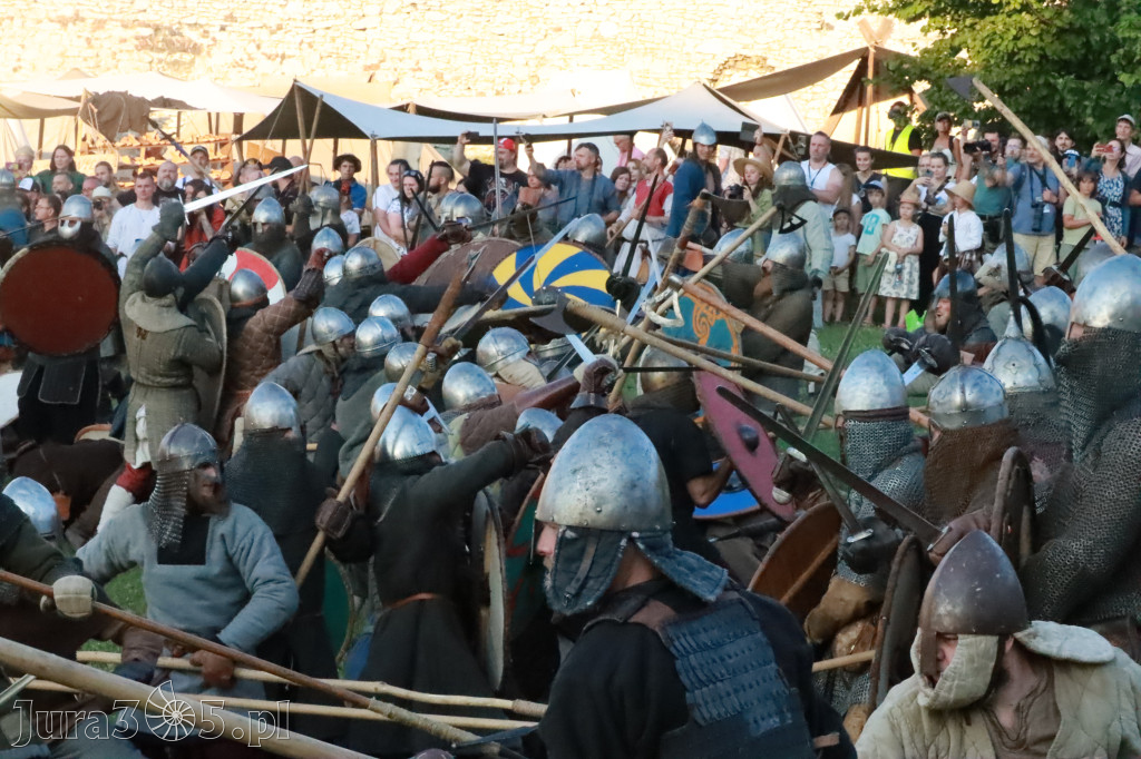 XIX Najazd Barbarzyńców na Zamku Ogrodzieniec.