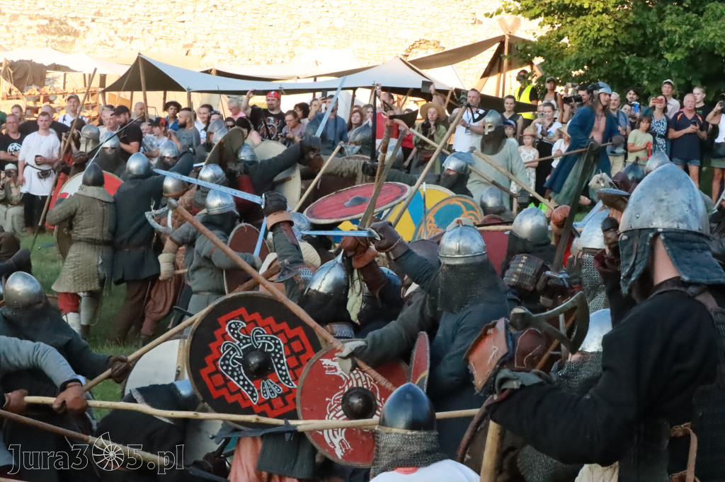 XIX Najazd Barbarzyńców na Zamku Ogrodzieniec.